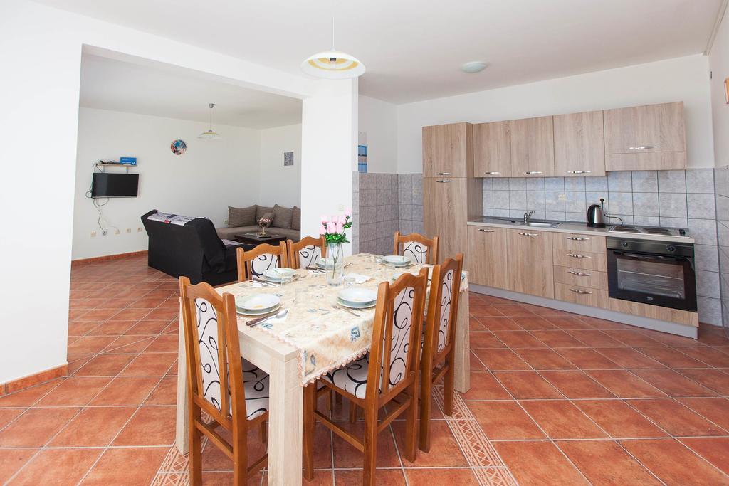 Apartmani Turudic ドラマリ エクステリア 写真
